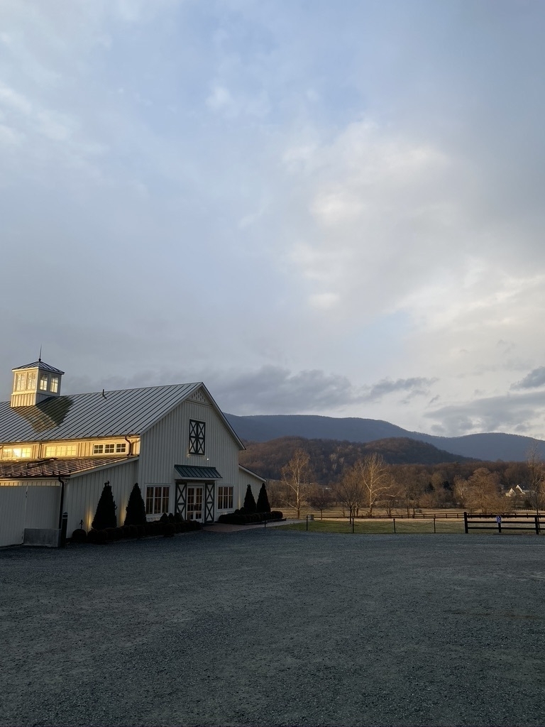 Winery near crozet with the mountains in the background